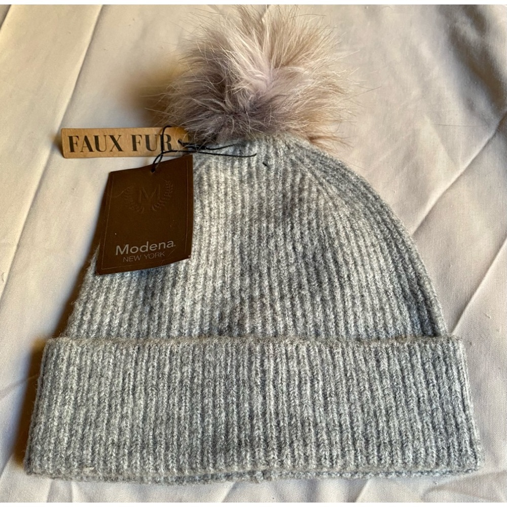 ❄️Modena New York Grey Knit Beanie❄️  NWT